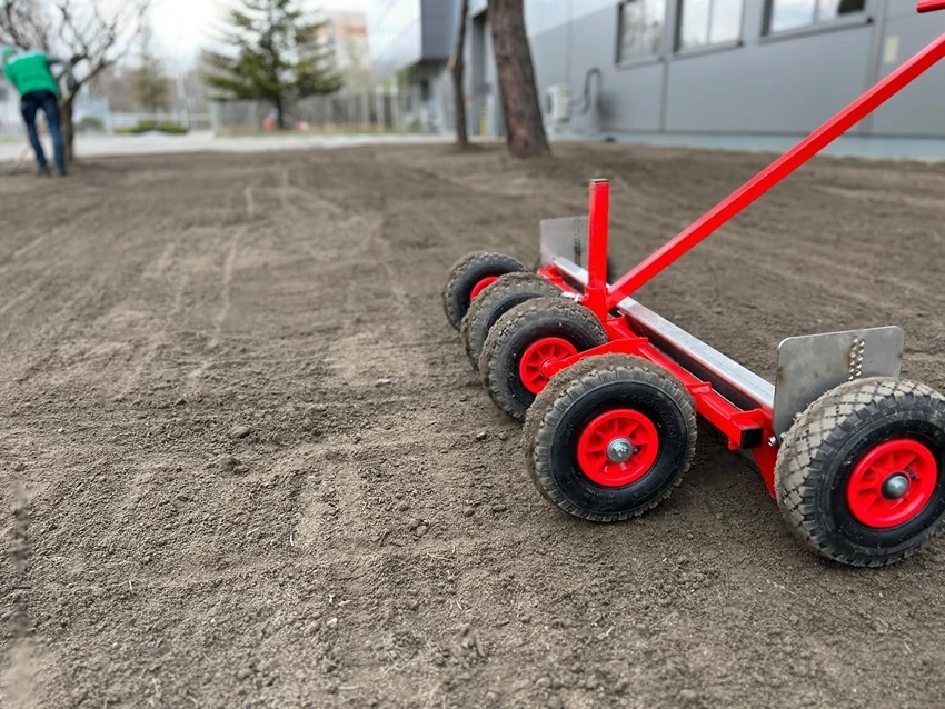 Method 1: Leveling Shallow Areas