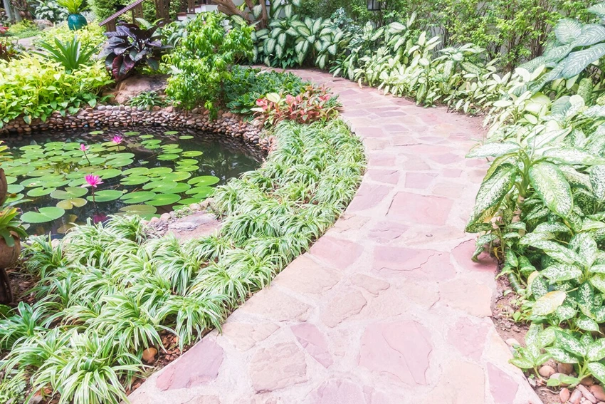 Lawn edging