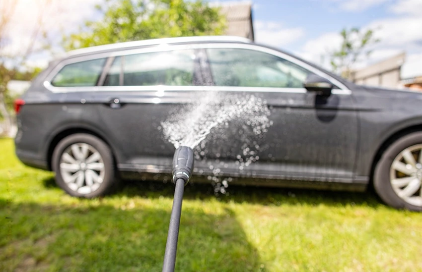 Understanding Pressure Washing and Soft Washing